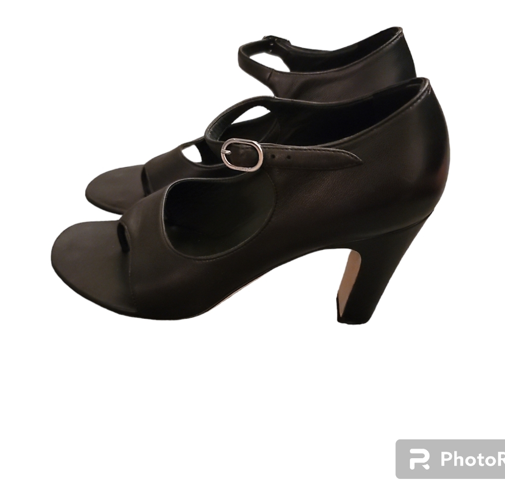 Chanel peep toe thong pumps